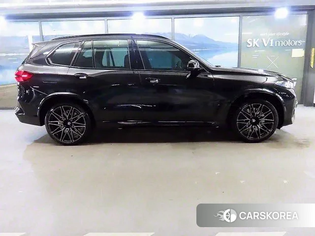 BMW X5M (G05) 2024 Черный из Кореи, фото 3