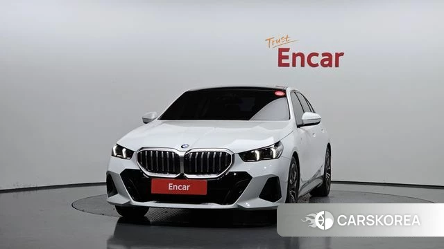 BMW 5 Series (G60) id 4381093 из Кореи 23