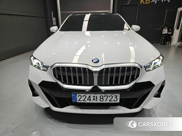 BMW 5 Series (G60) id 4739108 из Кореи 13