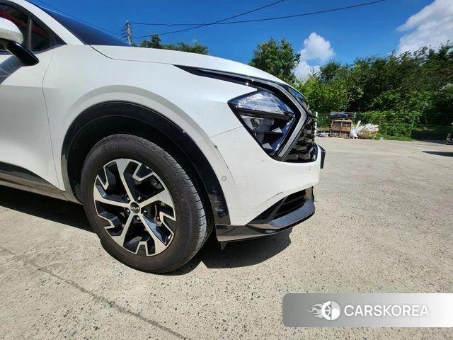 Kia Sportage 5th Generation Hybrid 2023 Белый из Кореи, фото 5
