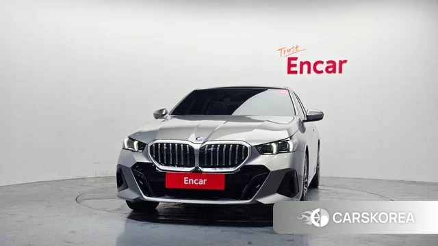 BMW 5 Series (G60) id 4634946 из Кореи 23