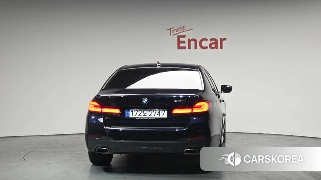 BMW 5 Series (G30) id 3858813 из Кореи 13