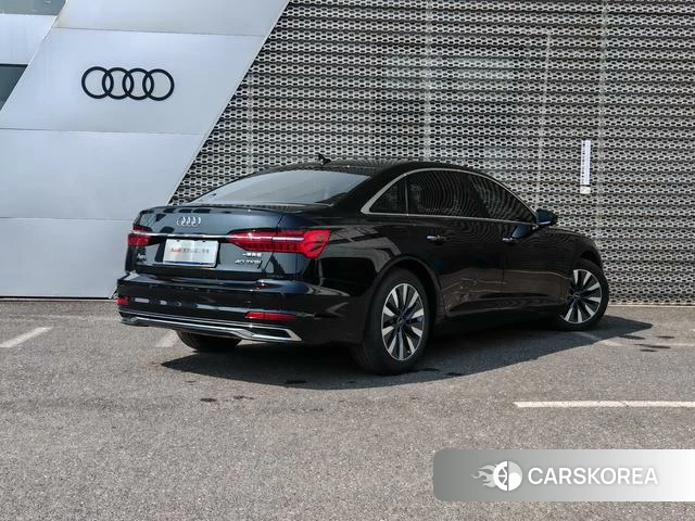 Audi A6L id 4328587 из Китая 10