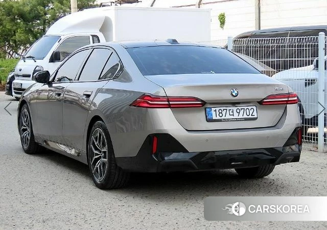 BMW 5 Series (G60) id 4248311 из Кореи 13
