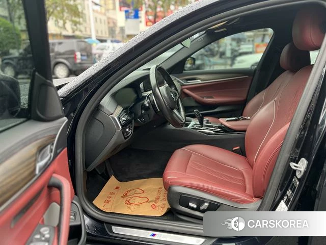 BMW 5 series 2022 Черный из Китая, фото 3