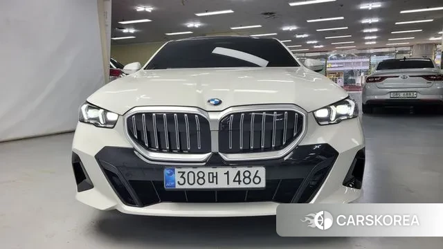 BMW 5 Series (G60) id 3769456 из Кореи 13