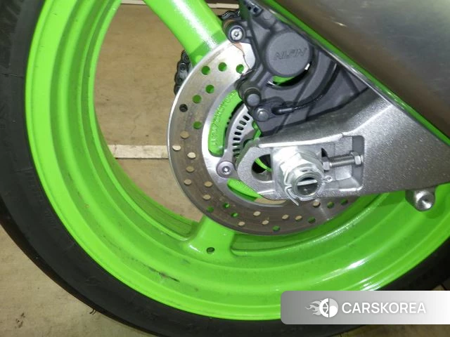 Kawasaki ZX-10R NINJA ABS id 3946858 из Японии 23