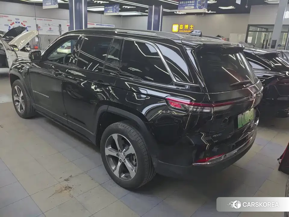 Jeep Grand Cherokee 4xe (imported) 2025 Черный из Китая, фото 3