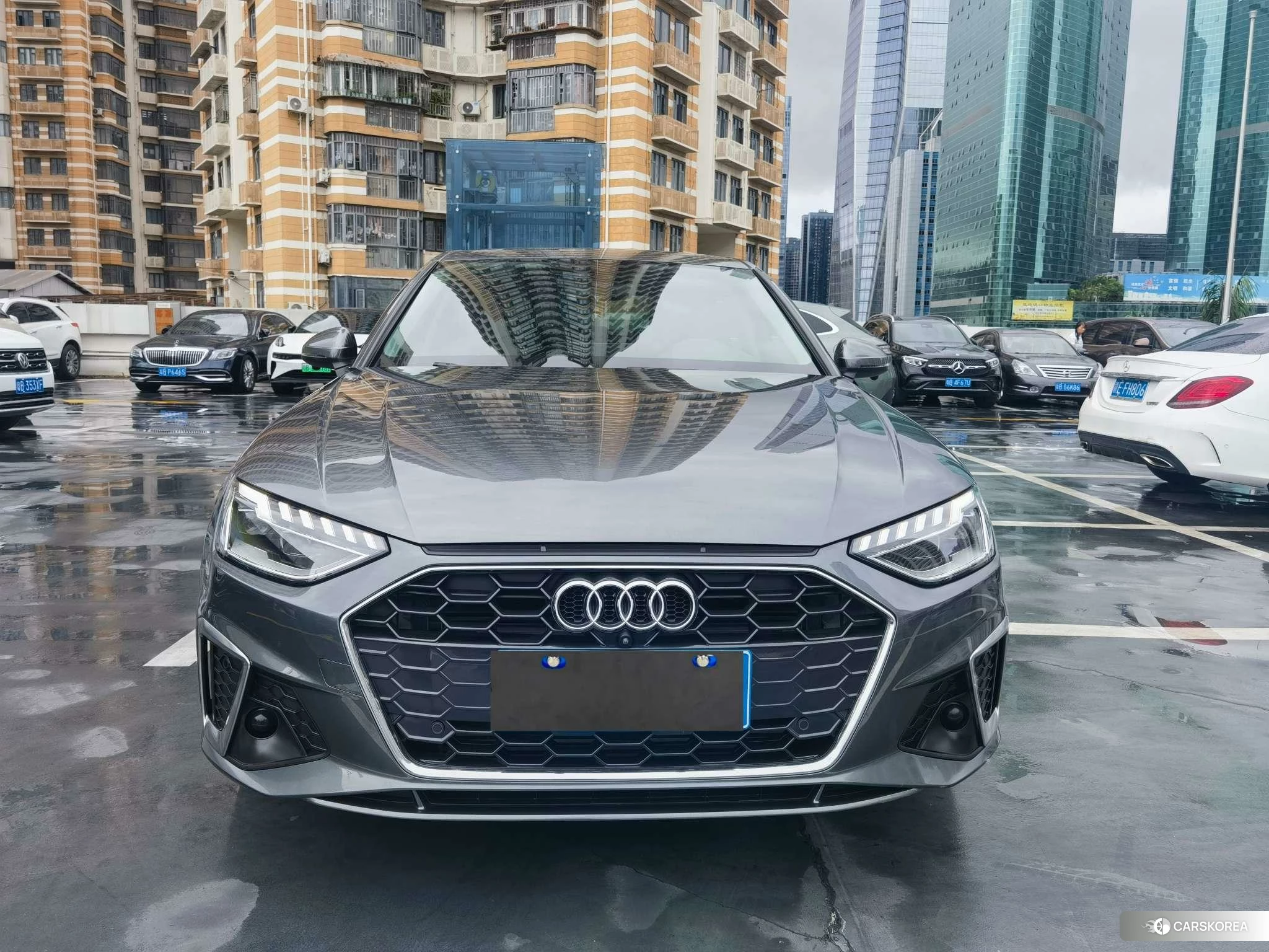 Audi A4L 2021 Темно-серый из Китая, фото 3