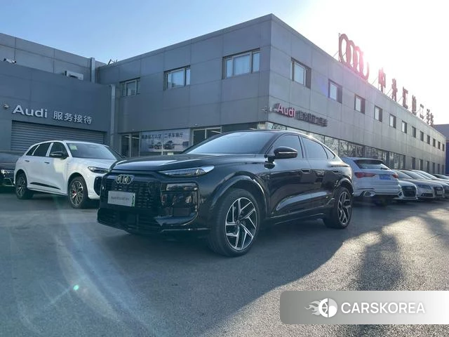 Audi Q6L e-tron 2025 Черный из Китая, фото 4