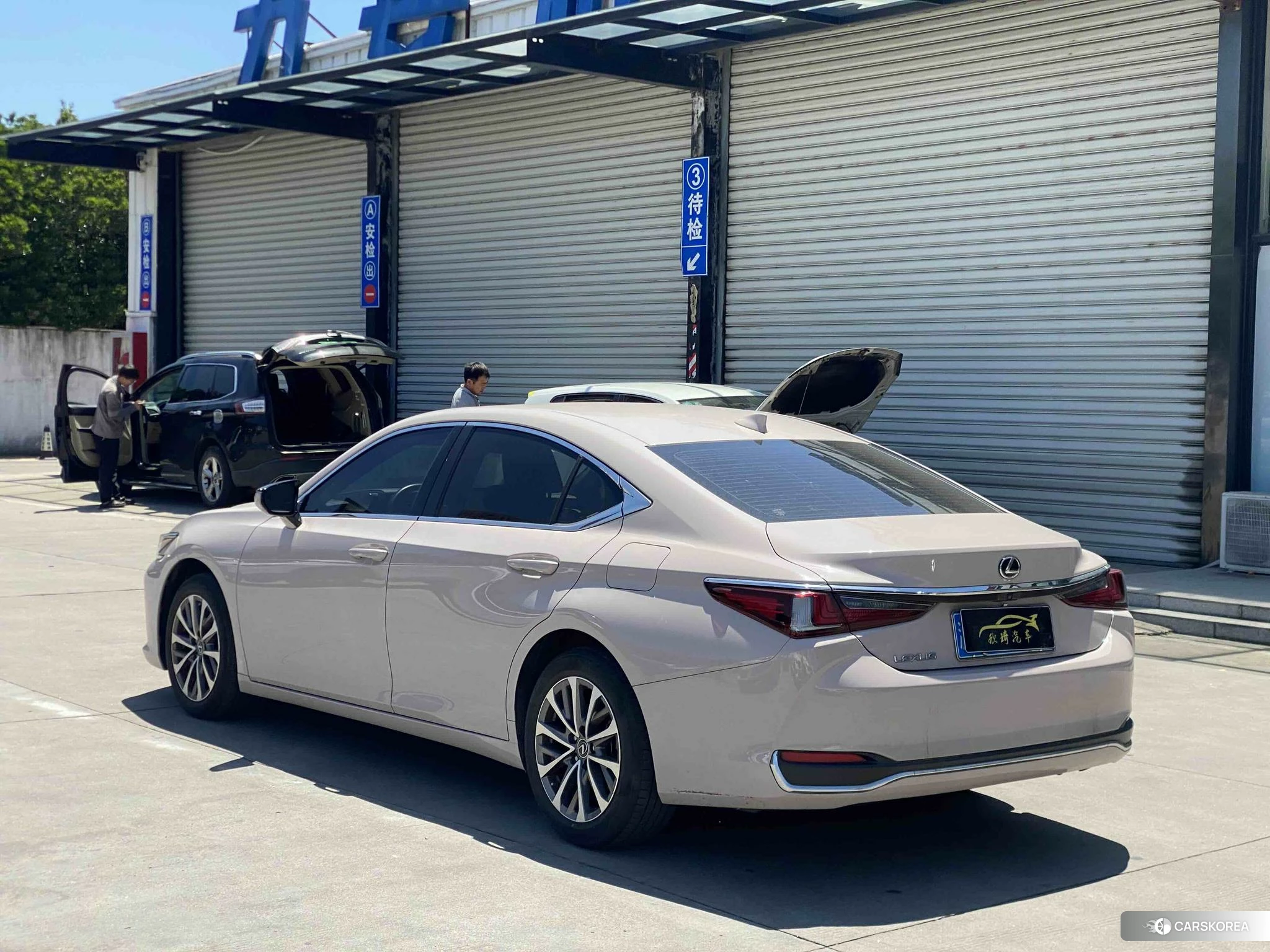 Lexus ES 2022 Шампань из Китая, фото 3