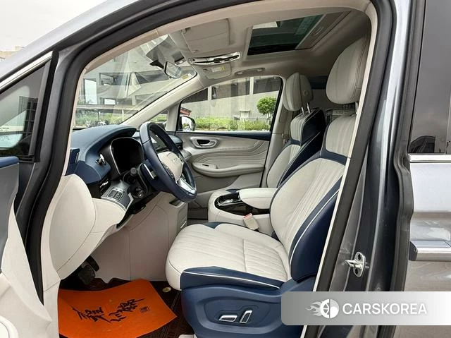 Roewe iMAX8 id 4209638 из Китая 15