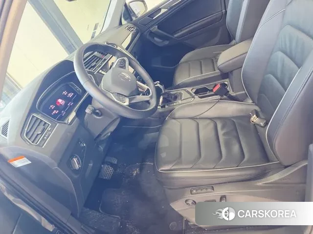 Volkswagen Tiguan second Generation 2021 Серый из Кореи, фото 3