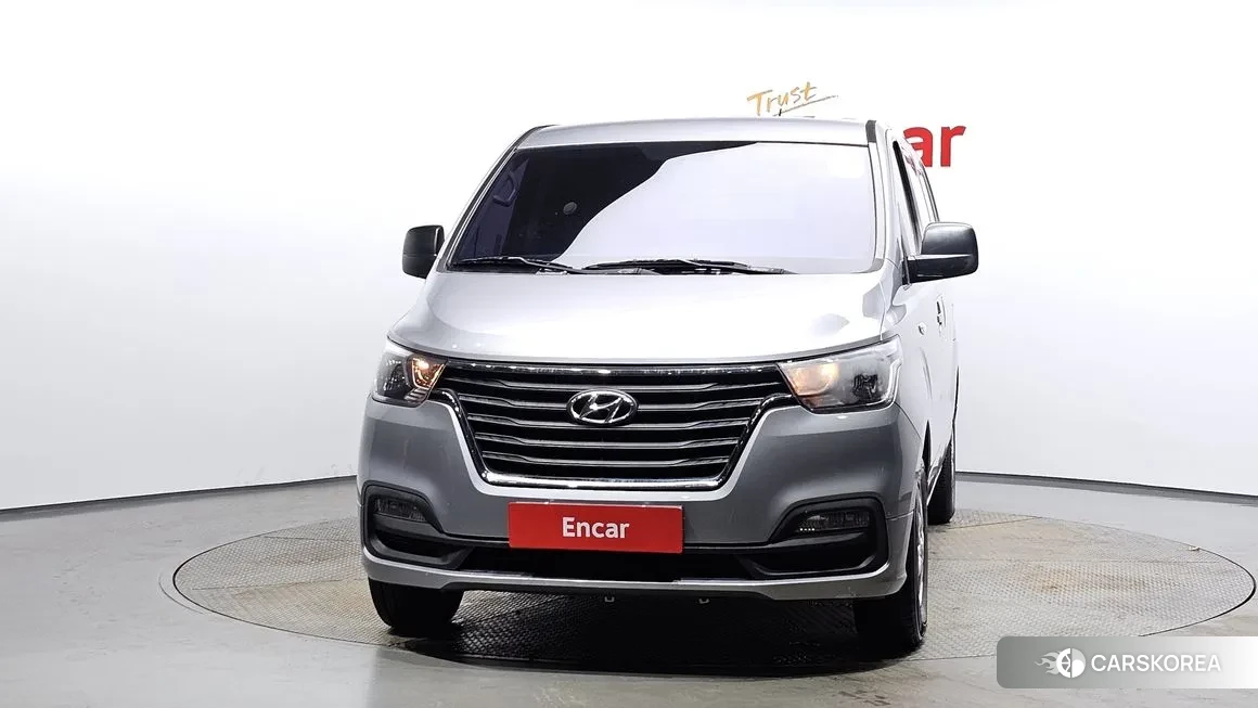 Hyundai The New Grand Starex id 2183976 из Кореи 13