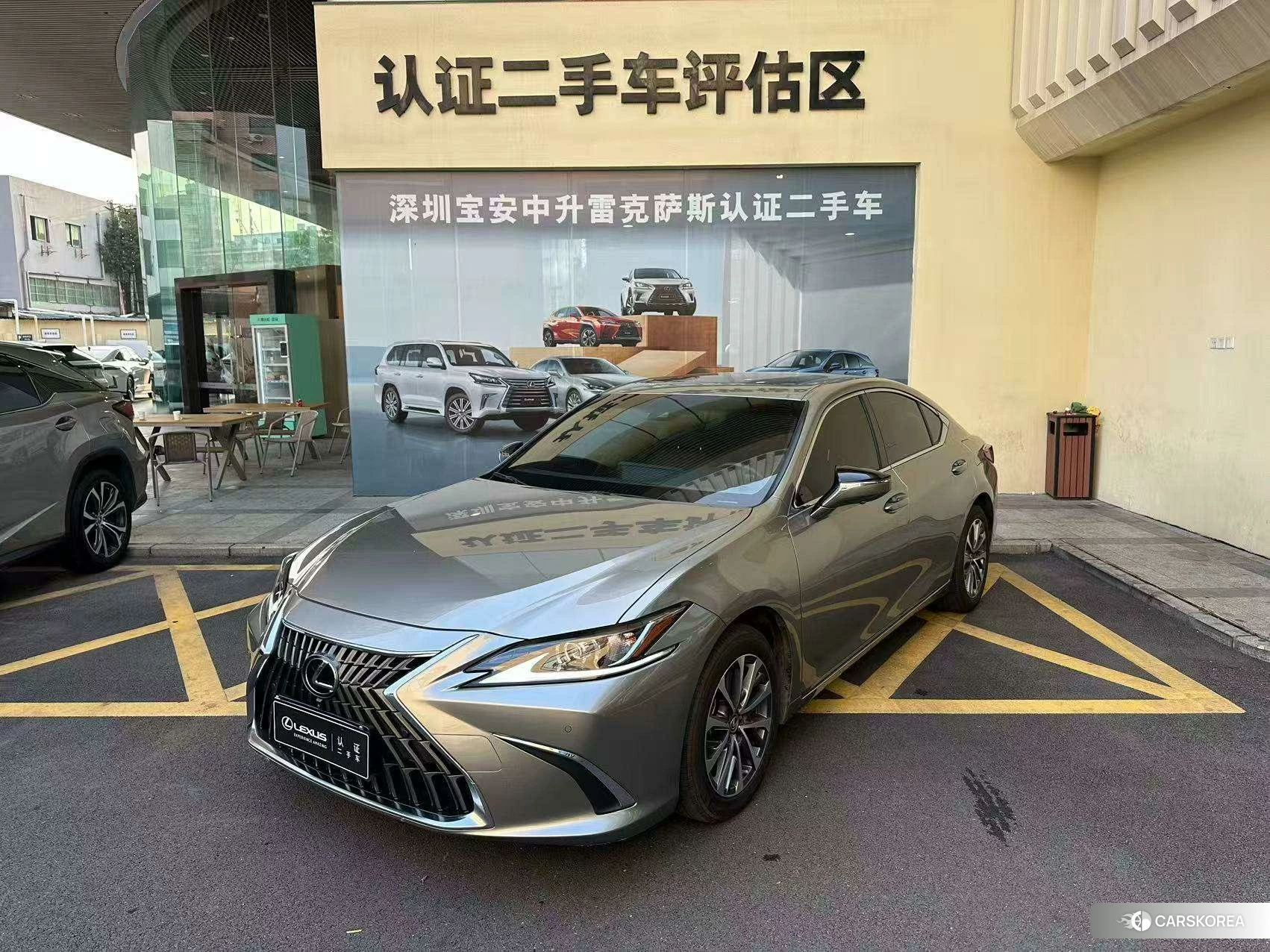 Lexus ES id 4510833 из Китая 8