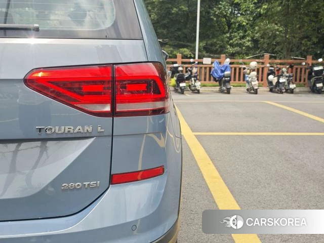 Volkswagen Touran L id 4290593 из Китая 22