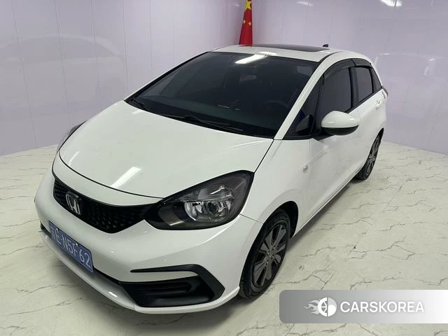 Honda Fit 2023 Белый из Китая, фото 3