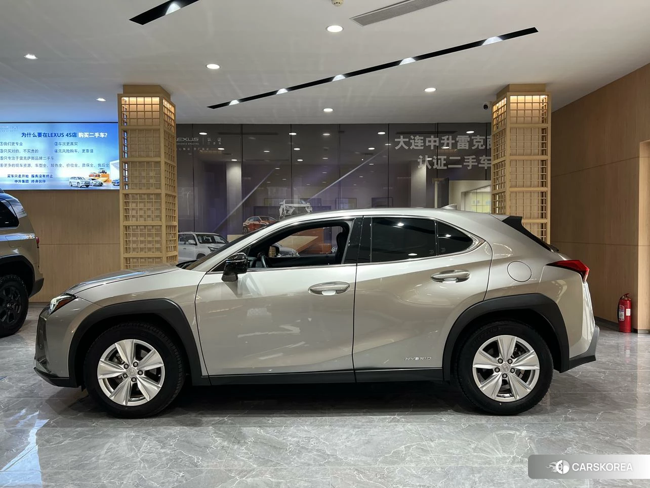 Lexus UX id 4454691 из Китая 10