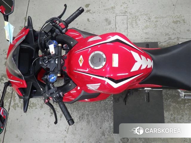 Проданный Honda CBR400R id 3994877 из Японии, фото 17