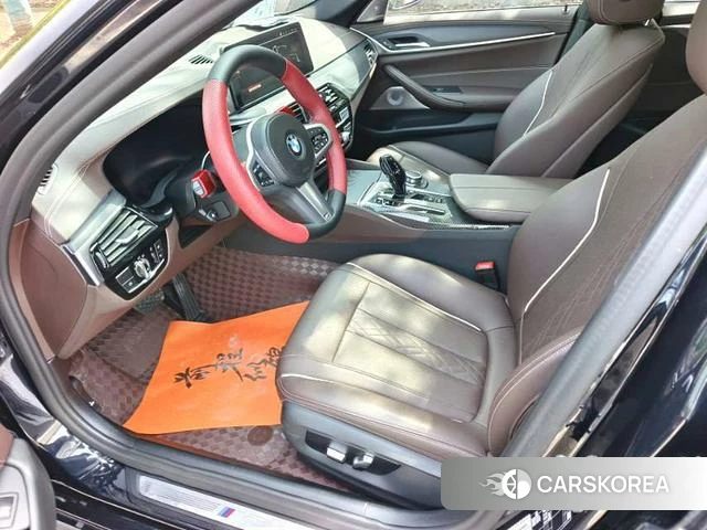 BMW 5 series 2022 Черный из Китая, фото 3