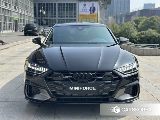 Audi A7L id 4272789 из Китая 8