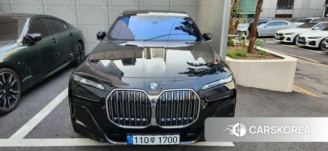 BMW 7 Series (G70) 2025 Черный из Кореи, фото 3