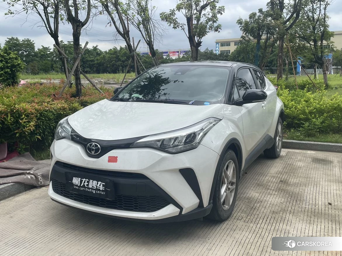 Toyota C-HR 2022 Белый из Китая, фото 3