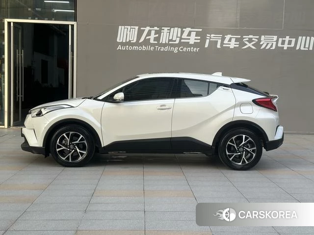 Toyota C-HR id 4262409 из Китая 19