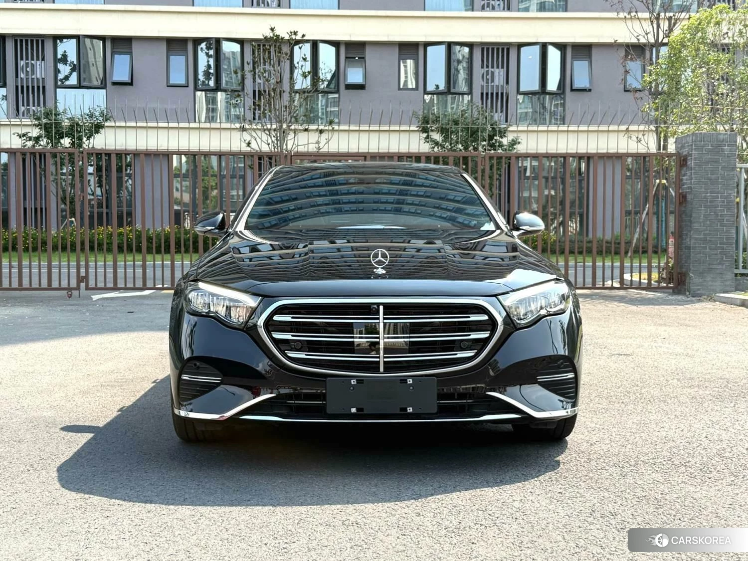 Mercedes-Benz E-class 2026 Черный из Китая, фото 3