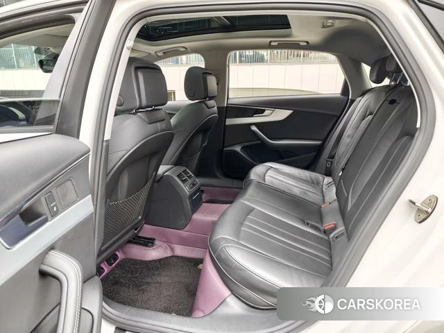 Audi A4L id 4278470 из Китая 9