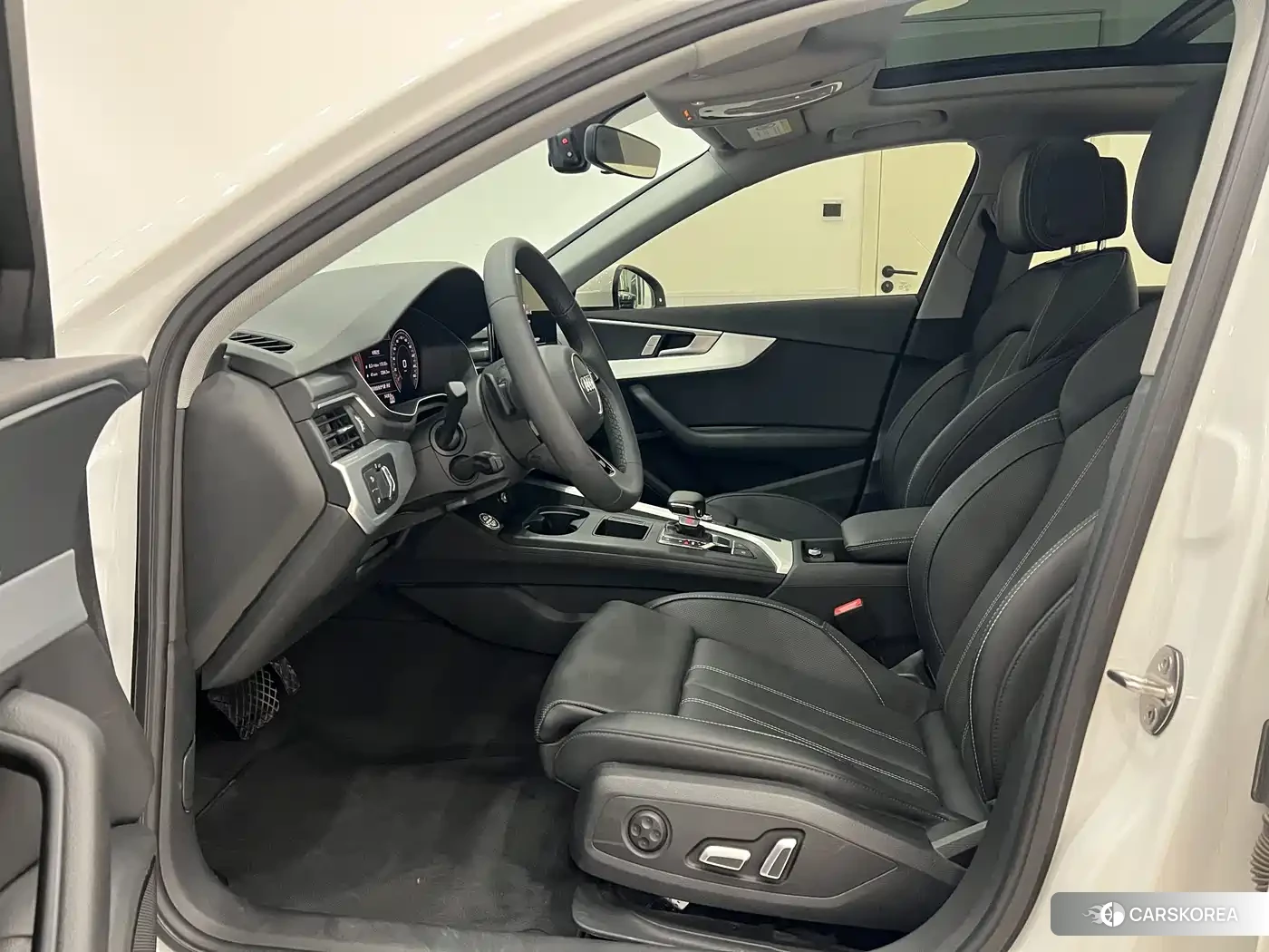 Audi A4L id 4570595 из Китая 23