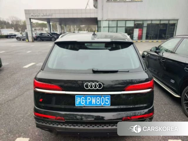 Audi Q7 2026 Черный из Китая, фото 3