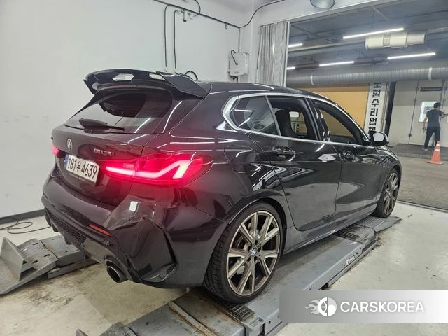 BMW 1 Series (F40) 2022 Черный из Кореи, фото 3