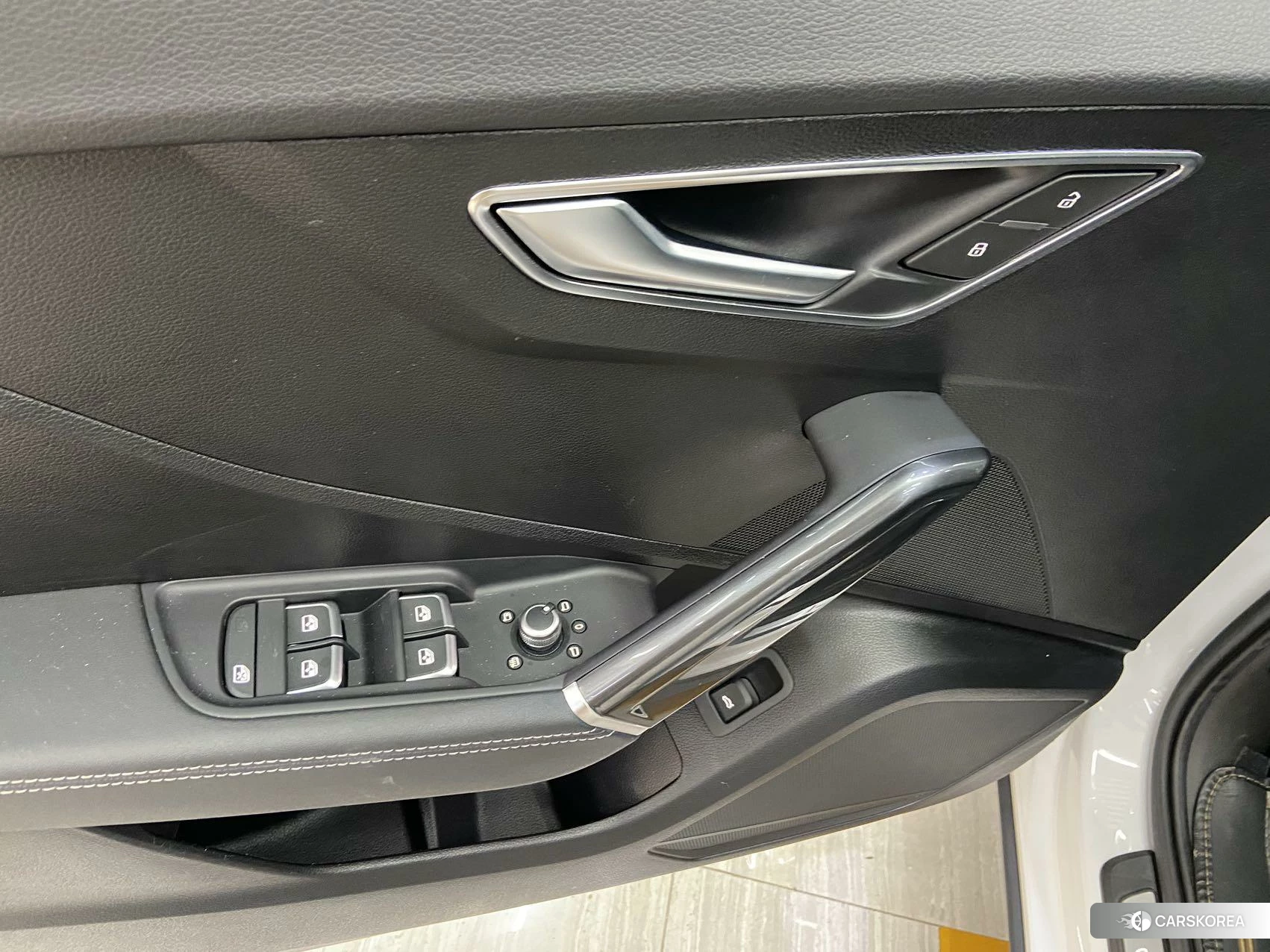 Audi Q2L id 4514743 из Китая 21