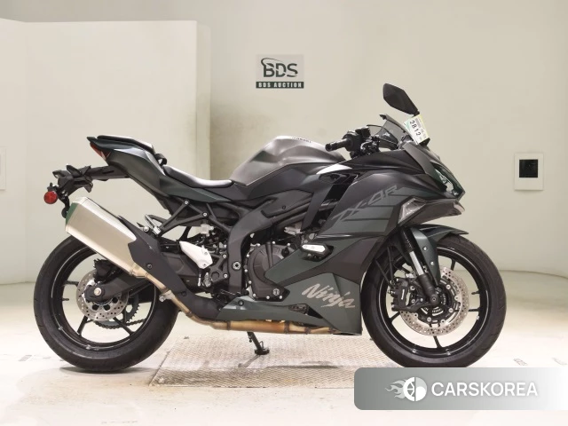 Kawasaki ZX-4R SE 2025 из Японии, фото 2