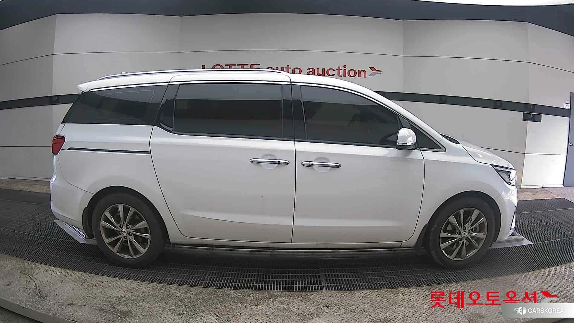 Kia Carnival id 3869437 из Кореи 23