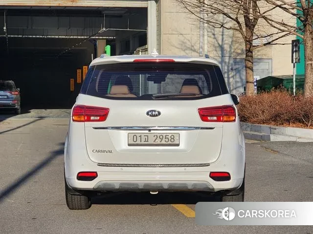 Kia The New Carnival 2019 Белый из Кореи, фото 3
