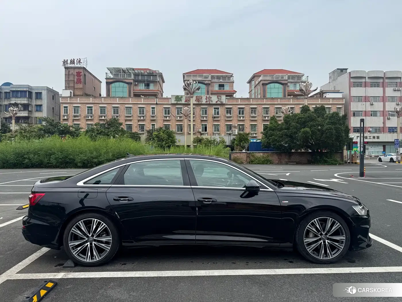 Audi A6L id 4601877 из Китая 22
