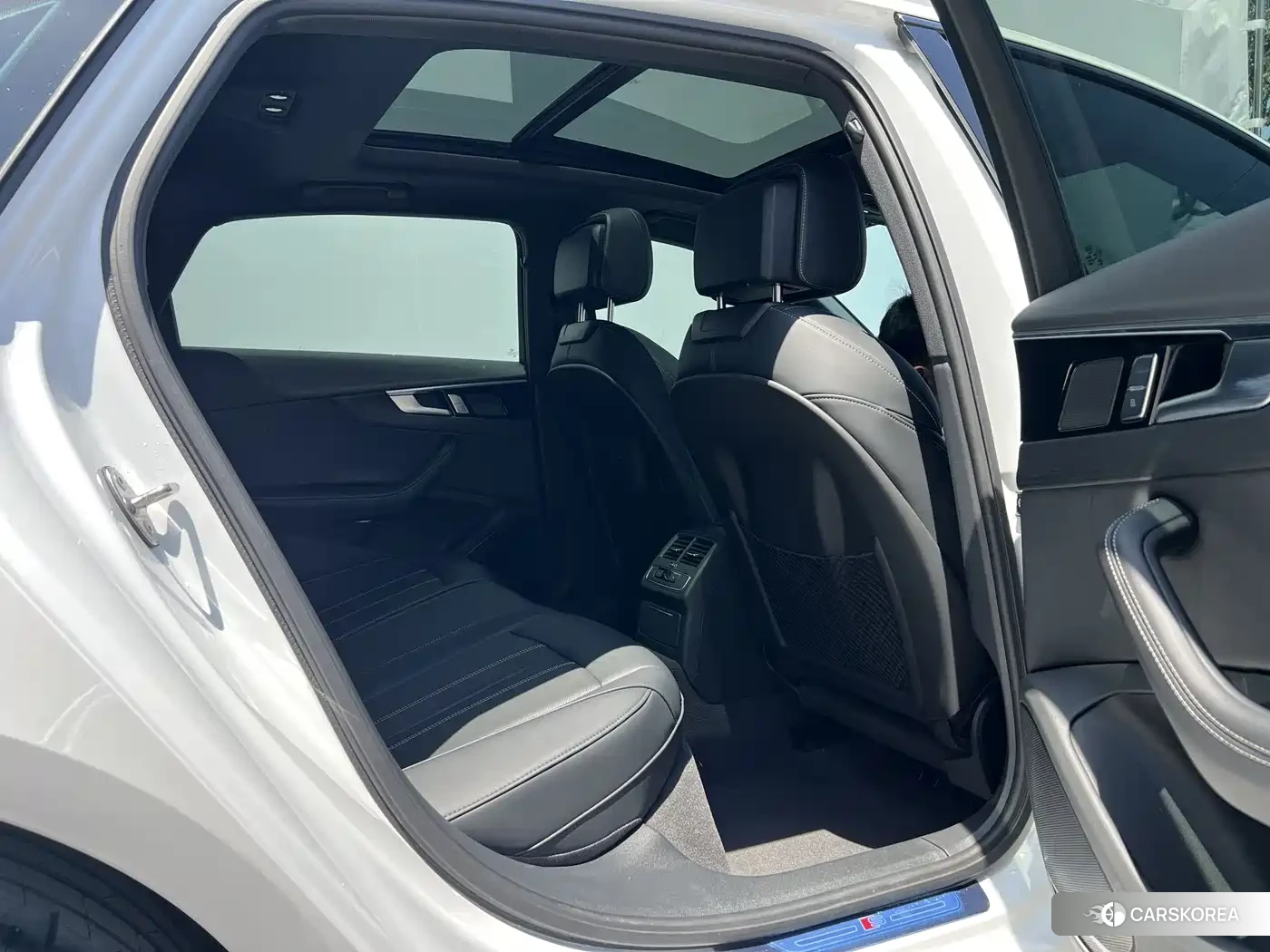 Audi A4L id 4606883 из Китая 8
