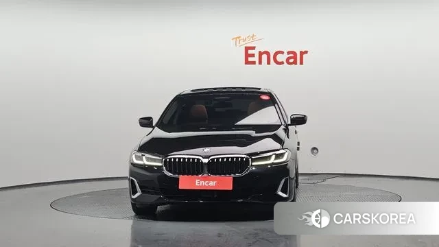 BMW 5 Series (G30) id 3482917 из Кореи 13