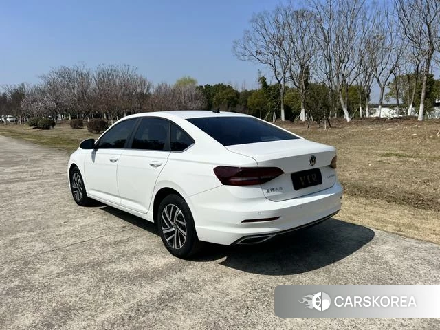 Volkswagen Lavida 2022 Белый из Китая, фото 3