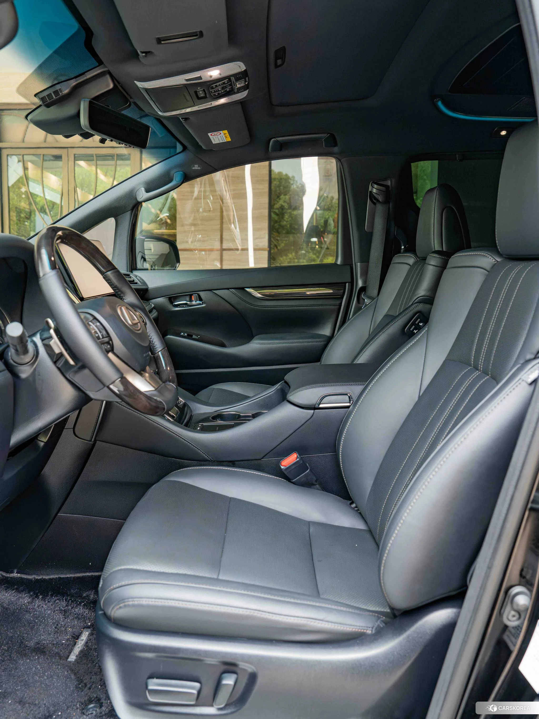 Lexus LM id 4512430 из Китая 12
