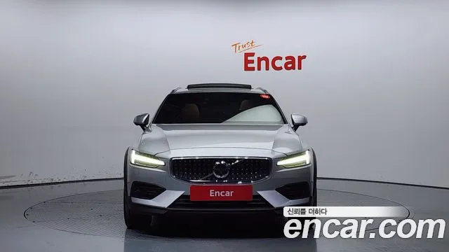 Volvo V60 Cross-Country 2nd Generation id 2366567 из Кореи 13