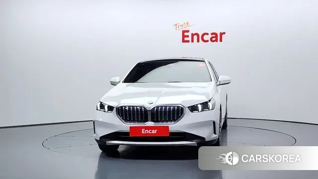 BMW 5 Series (G60) id 3555234 из Кореи 13