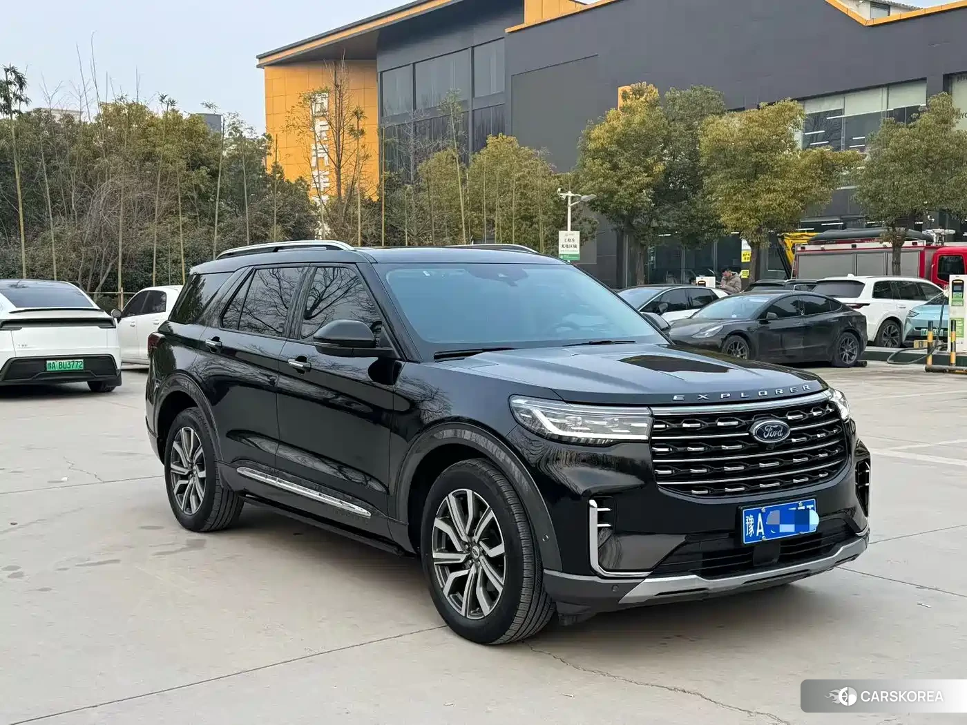 Ford Explorer 2024 Черный из Китая, фото 3