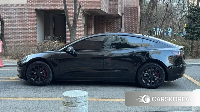 Tesla Model 3 2022 Черный из Кореи, фото 6