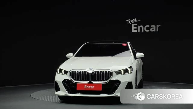 BMW 5 Series (G60) id 4301955 из Кореи 13