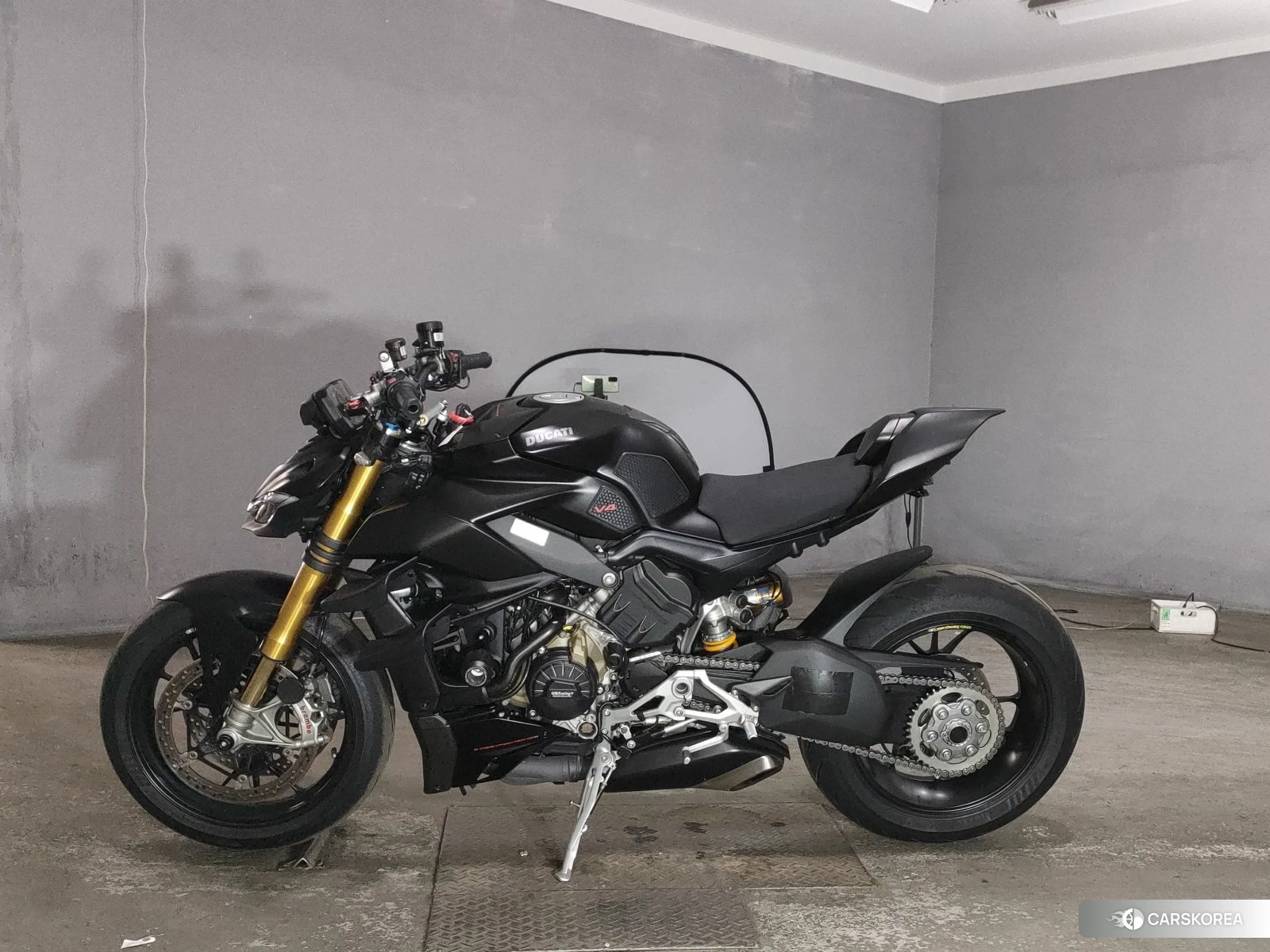Ducati STREETFIGHTER V4 S 2021 из Японии
