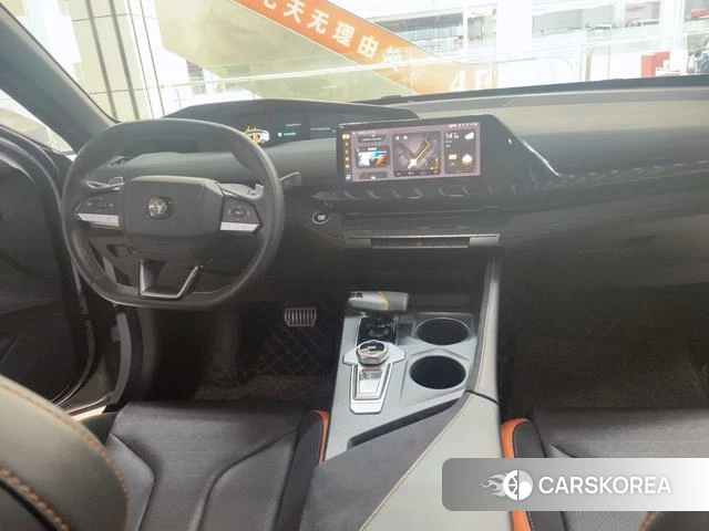 Chang'an UNI-V 2022 Серебристо-серый из Китая, фото 5