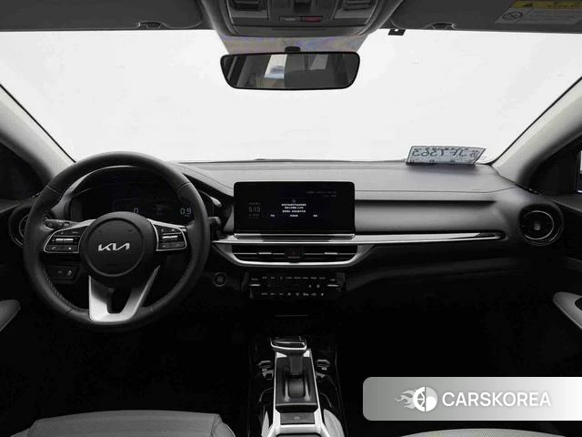 Kia K3 2023 Белый из Китая, фото 3